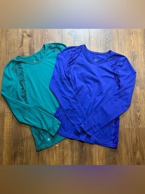 Athleta Women’s Queens Lucious Long Sleeves Lot Of 2 Size L Royal Blue & Teal
